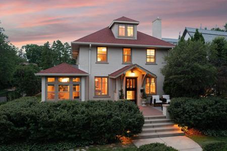 2554 W Lake Of The Isles Parkway