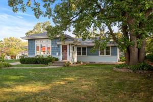 6218 Carol NE