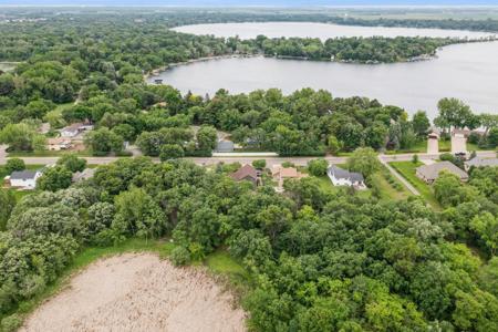 141 Hiawatha Avenue W