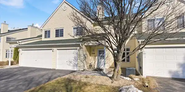 508 Aqua Circle
