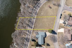1721 Knollwood