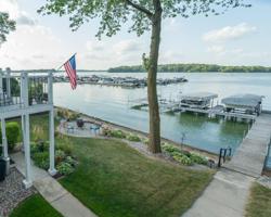 404 E Lake