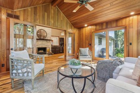 1055 Nelson Drive