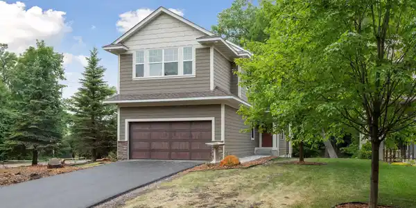 1595 Maple