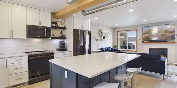4850 Wilshire