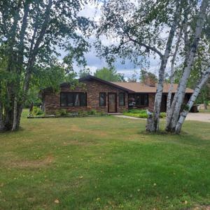 10121 Birch Grove