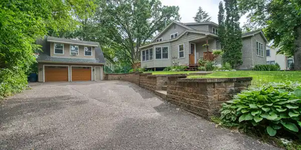 2642 Arbor