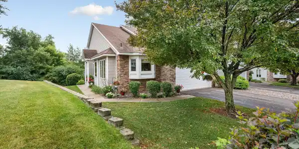 4824 Moon Lake Circle