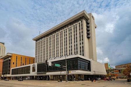 220 Broadway Avenue S