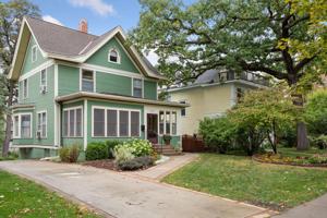 4104 Sheridan S