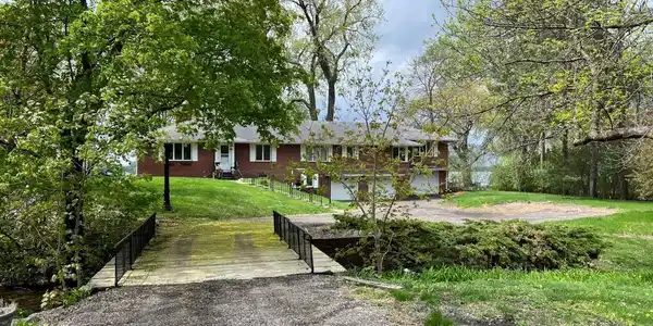 2965 Spring Lake SW