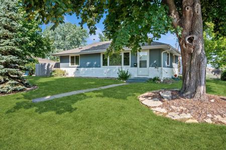705 59th NE