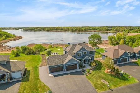 26042 Sunset Drive