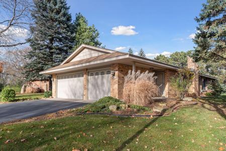 50 Kimberly Lane N