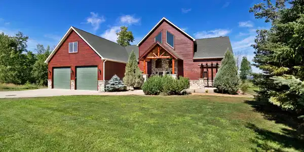 5784 McGowan