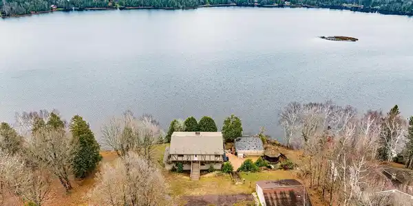 4292 Thomas Lake Road