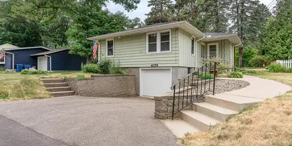 4179 Summit