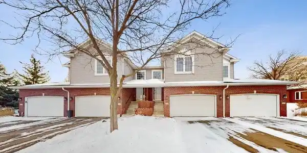 3517 Bay Knolls NW