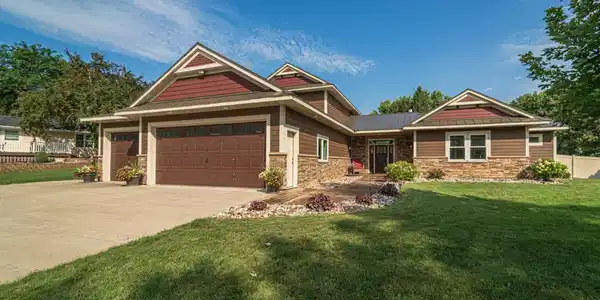 3664 Basswood Circle SW