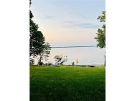 335 Lake S