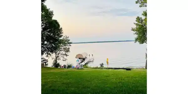 335 Lake S