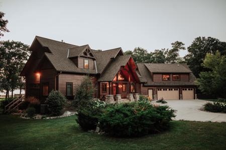 5513 108th Street NW