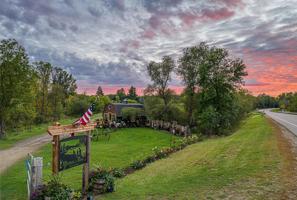 24083 Trout Lake