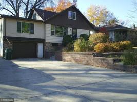 4034 Cleveland NE