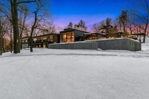 10281 Hadley N