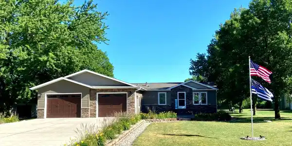 41 Lakeview