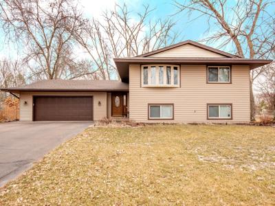 6702 Shadow Lake