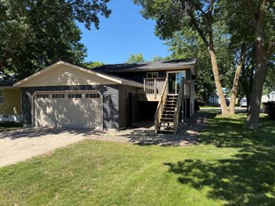113 Cedar Street S