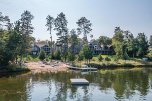 1323 East Pointe