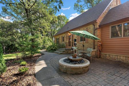872 River Lane