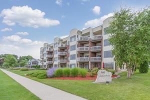 900 S Lakeshore Drive