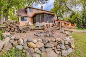 8525 N Shore Trail N