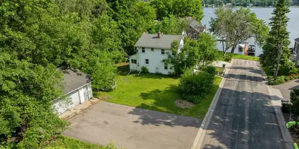 1575 Finch Lane