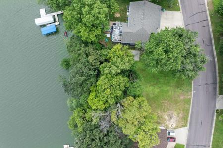 647 Shoreacres Drive