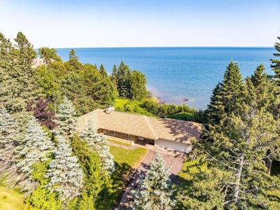 2798 Highway 61