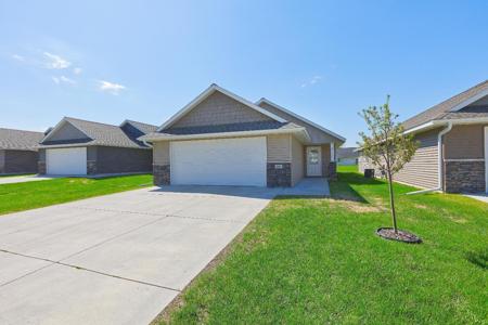 446 Lake Trail