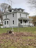 203 Lake N