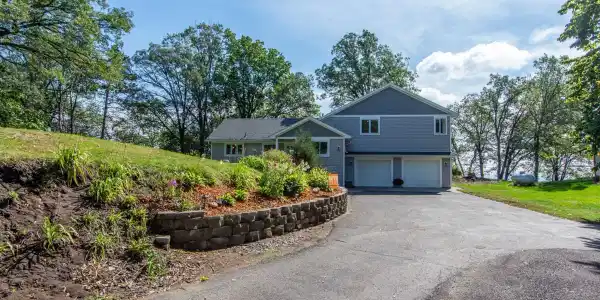 20550 Pike