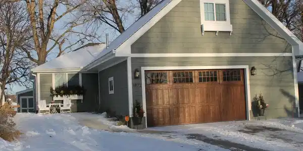 1872 Shorewood Lane