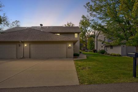 523 Riverview