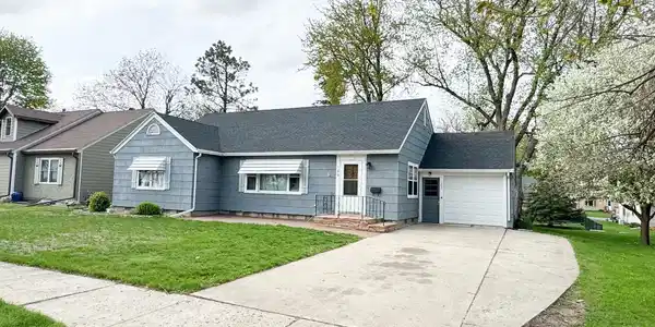 109 9th Avenue