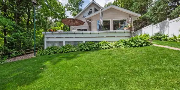 5723 County Road 11 NE