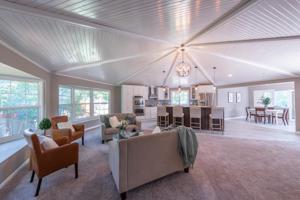 7008 River Road