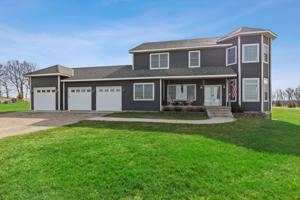 5870 205th E