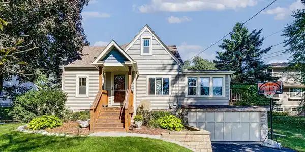 417 W Horseshoe Drive
