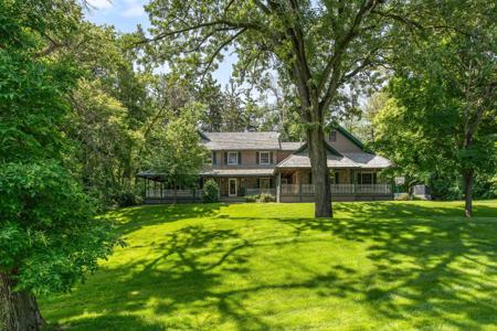 2 E Pleasant Lake Road